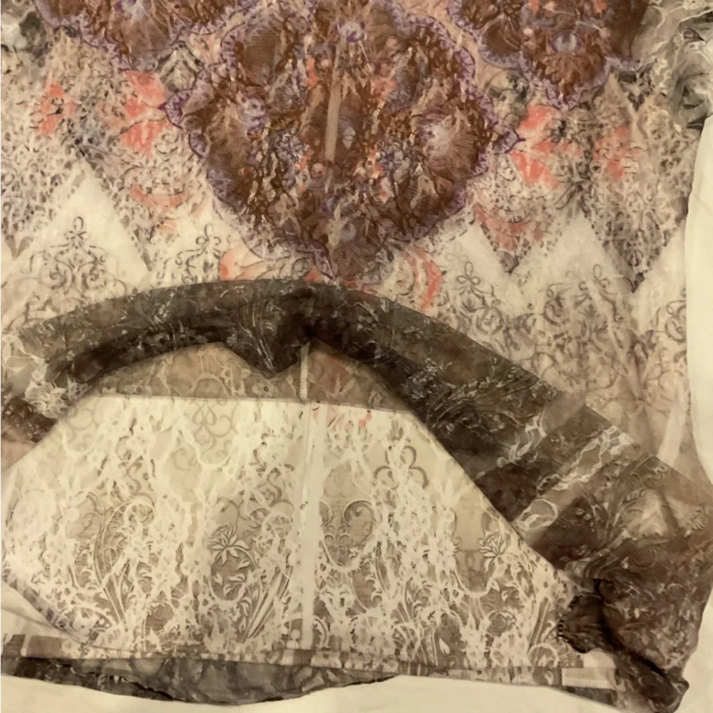 Brittany Black Brown Graphic Fitted Blouse with Peter Pan Collar - Picture 3 of 5